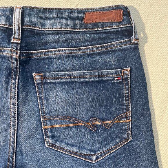 Tommy Hilfiger Rome RW Straight Fit Jeans – Y2K 2016 – Classic Denim – Women's - Picture 4 of 9